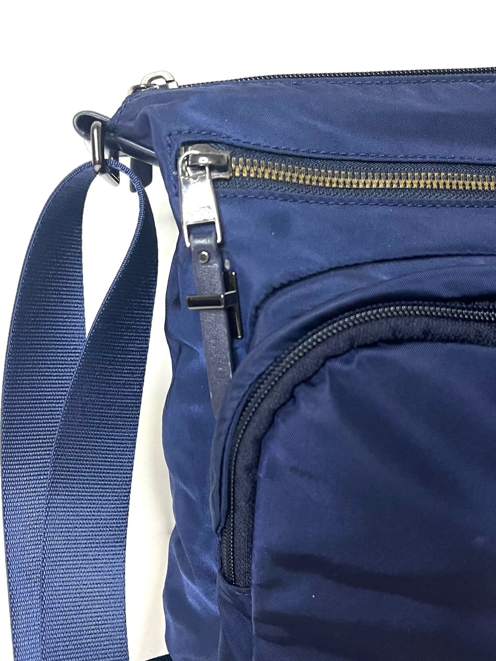 TUMI Voyageur Carmel Crossbody Bag in Midnight/Deep Navy - Picture 10 of 13